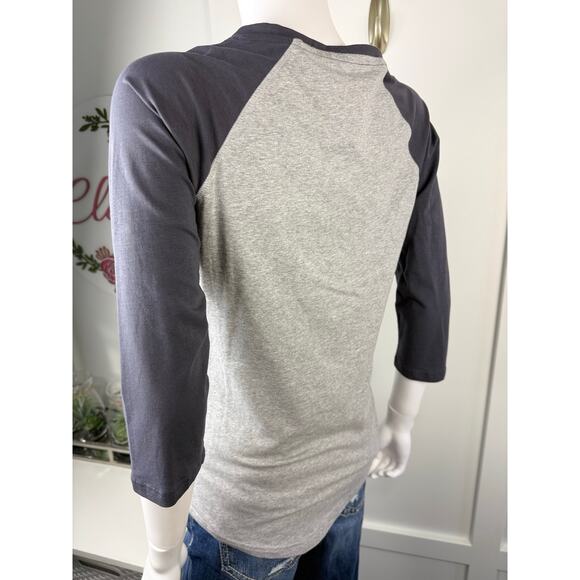 Cute NWTs Ariat Top Size S - Picture 4 of 6